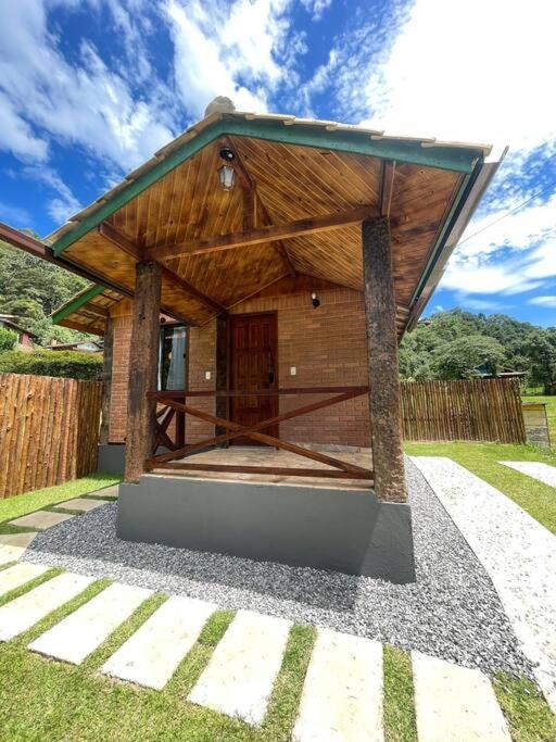 Chale Floresta Maua レゼンデ エクステリア 写真